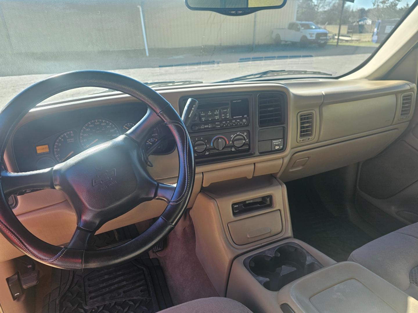 2002 TAN Chevrolet Silverado 1500 Ext. Cab Long Bed 2WD (2GCEC19TX21) with an 5.3L V8 OHV 16V engine, 4-Speed Automatic Overdrive transmission, located at 533 S Seven Points BLVD, Seven Points, TX, 75143, (430) 255-4030, 32.313999, -96.209351 - Photo#4